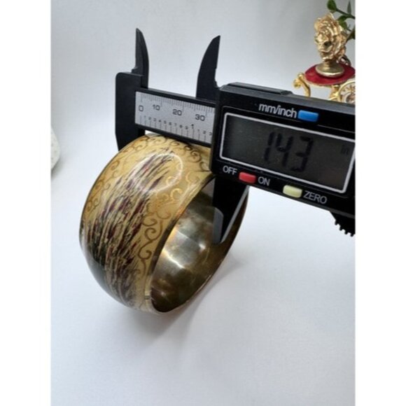 8” Hand Painted Silver on Ivory Brass Chunky Bangle Bracelet Peacock Feather - Picture 5 of 12